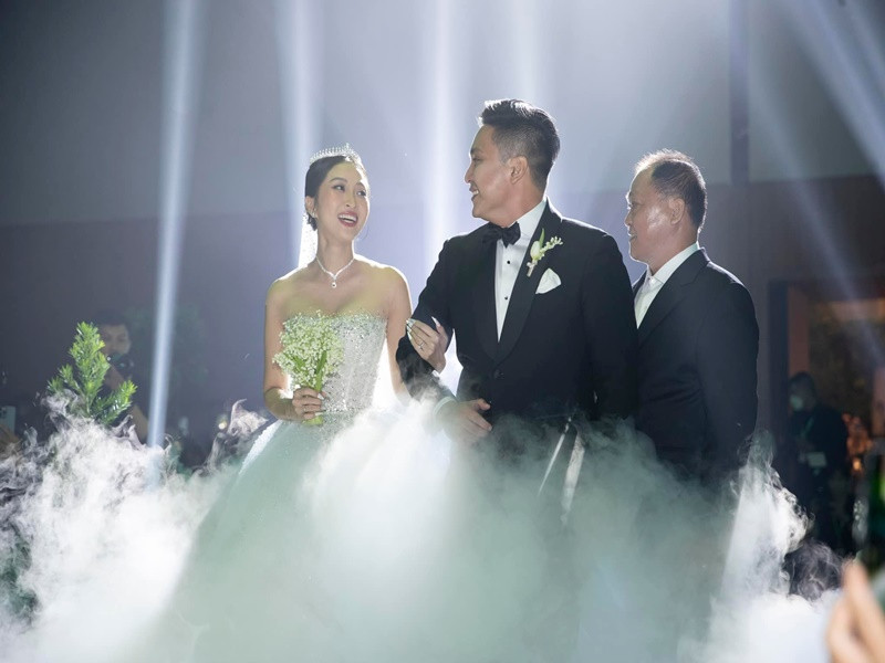 Tháng 10/2022, cặp đôi "chị em" tổ chức đám cưới.