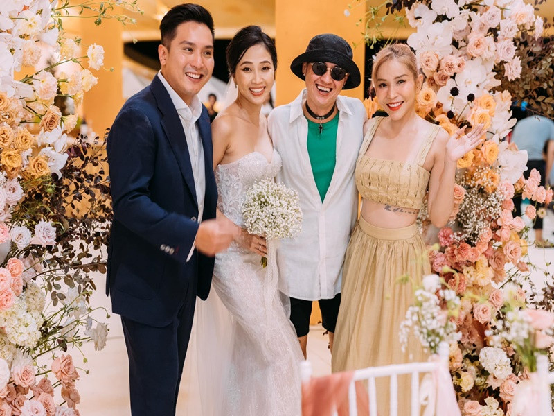 Liêu Hà Trinh và chồng trẻ được khen xứng đôi vừa lứa.