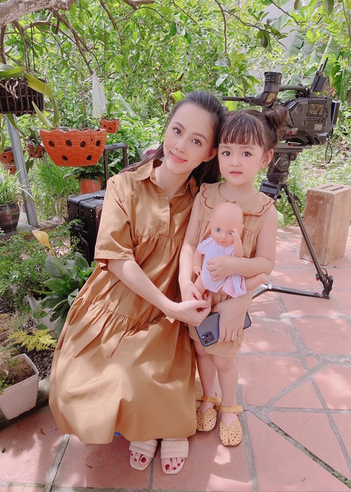 An Nhiên còn xuất hiện trong nhiều bộ phim truyền hình như "Hương vị tình thân", "Đấu trí", "Thương ngày nắng về", "Anh có phải đàn ông không".