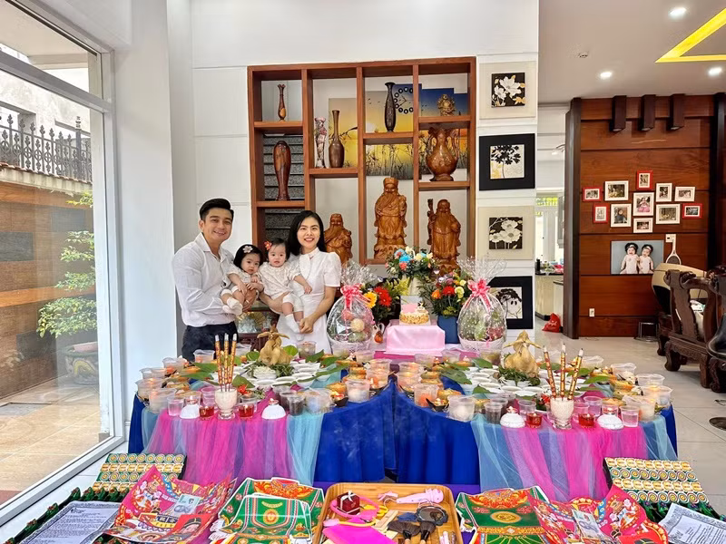 Hiện tại, vợ chồng Vân Trang sống ở căn biệt thự rộng rãi ở quận 7, TP HCM.