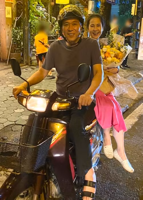 Vợ chồng nghệ sĩ Đỗ Kỷ có hai người con trai đều đã lập gia đình.