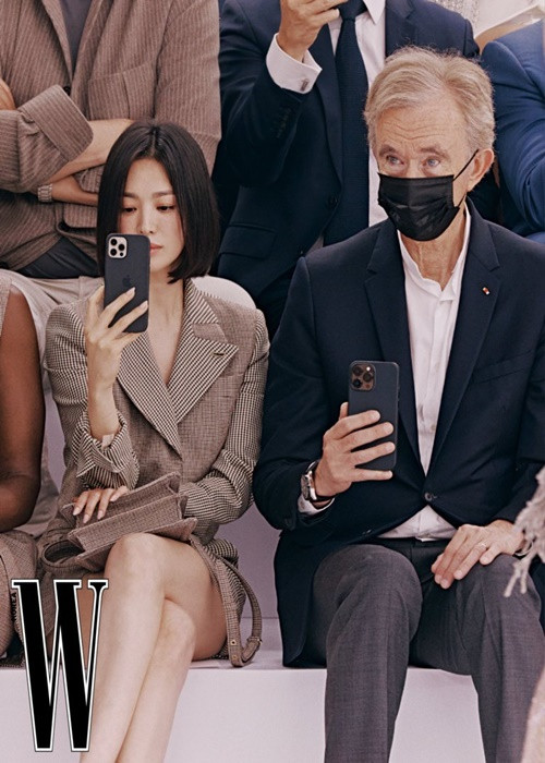 Nữ diễn viên nhận được nhiều lời tham gia sự kiện trong và ngoài nước.