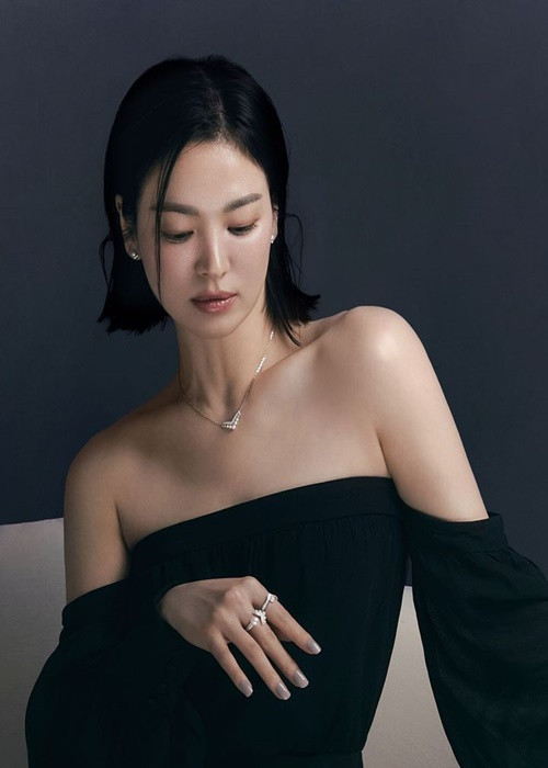 Song Hye Kyo có sự nghiệp thành công dẫu tình duyên lận đận.