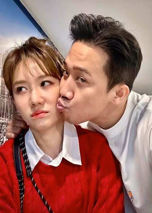 Hôn nhân của Trấn Thành và Hari Won vẫn mặn nồng không như tin đồn rộ lên từ giữa năm 2022.