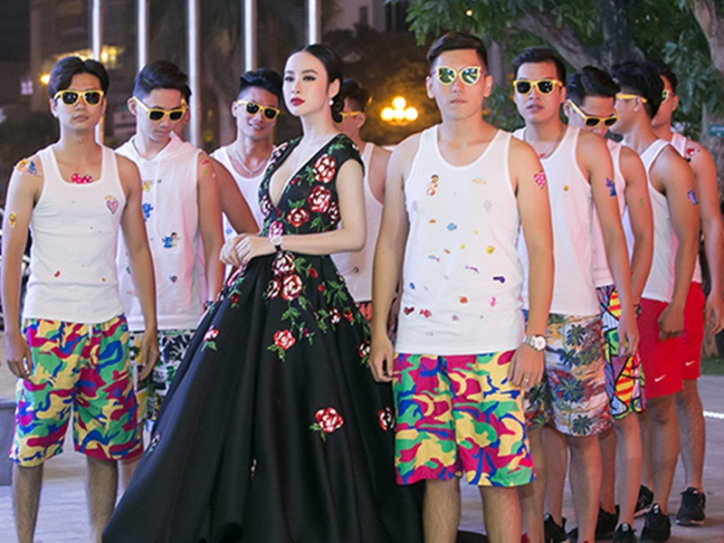 Angela Phương Trinh dường như chưa bao giờ "hết chiêu" để trở thành tâm điểm trên thảm đỏ. Ảnh: Saostar