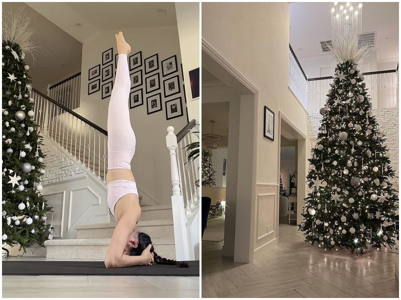 Ở Mỹ, Hoa hậu Phạm Hương đặt cây thông cao lớn đặt cạnh cầu thang trong biệt thự. Ảnh: Instagram