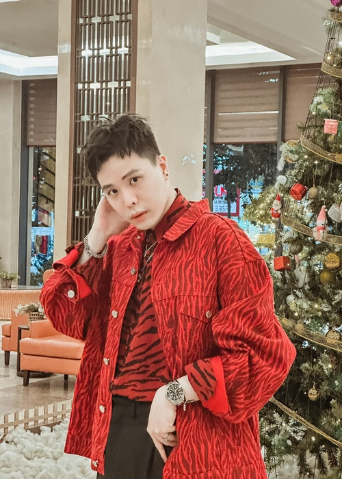 Nam ca sĩ phủ nhận nghi vấn anh và Hiền Hồ đang cố tình gây sự chú ý để PR cho sản phẩm nào đó. “Tất cả chỉ là sự trùng hợp”, Trịnh Thăng Bình nhấn mạnh. Ảnh: Zing