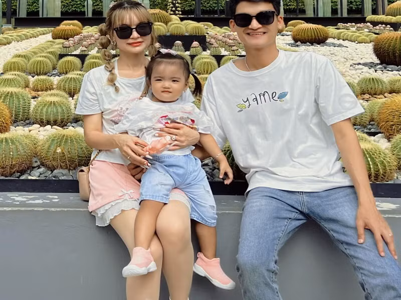 Tổ ấm hạnh phúc của Mạc Văn Khoa khiến nhiều người ghen tỵ.