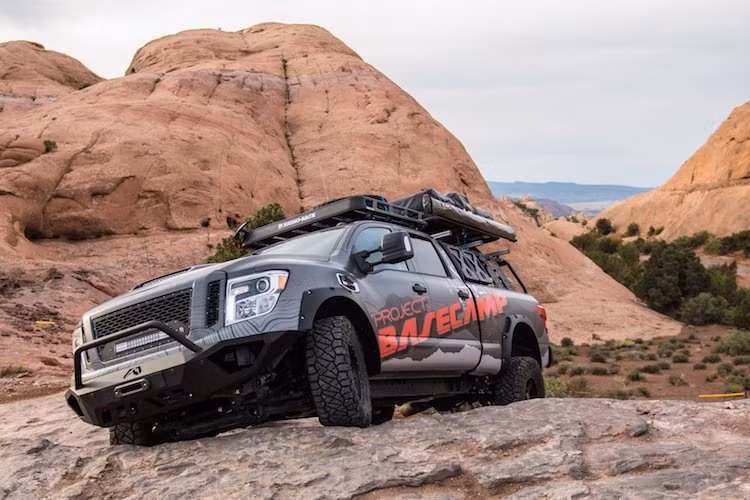 Dựa trên cơ sở phiên bản Titan XD PRO-4X, Project Basecamp cũng được trang bị khối động cơ diesel V8 5 lít tăng áp kép của hãng Cummins, với thay đổi duy nhất so với phiên bản thường là hệ thống xả và cổ hút độ của hãng AFE. Ở dạng nguyên bản, động cơ này có công suất tối đa chỉ 310 mã lực nhưng đạt mô-men xoắn cực đại lên tới 751 Nm.
