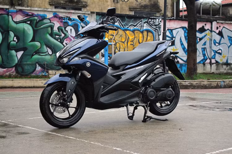 Với những gì đã thể hiện cùng với mức giá đề xuất 41 triệu đồng, NVX 125 sẽ là một sự lựa chọn xuất sắc dành cho nhóm khách hàng đang tìm kiếm một chiếc xe tay ga cỡ trung tiện nghi, có cảm giác lái hay nhưng không cần quá mạnh mẽ. Phiên bản NVX 155 cơ bản với giá 44,99 triệu chỉ hơn NVX 125 ở duy nhất một điểm là động cơ lớn hơn 1 chút.