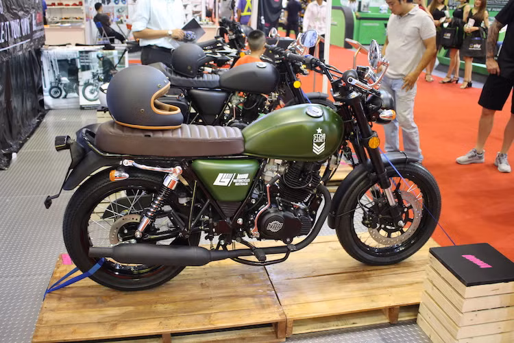 Sự tương phản giữa Brixton và Braaap Motorcycles tại triển lãm VMCS 2017 cho thấy rằng khách hàng Việt hiện tại đã cẩn thận và biết chọn lọc hơn rất nhiều. Dù còn "non trẻ" nhưng nếu như "thành thật" về nguồn gốc và xuất xứ hàng hóa, một thương hiệu có thể nhanh chóng được khách hàng tin tưởng và ngược lại.