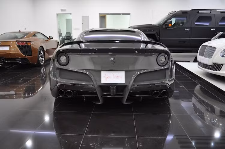 Trước N-Largo S, Novitec đã từng phát triển gói độ N-Largo với giá bán lên tới 500.000 Euro (tương đương 12,5 tỷ đồng), đã tính giá của chiếc F12Berlinetta gốc. Do "khủng" hơn về mọi mặt, chiếc Ferrari F12Berlinetta độ N-Largo S có giá lên tới 735.000 USD (tương đương 16,66 tỷ đồng).