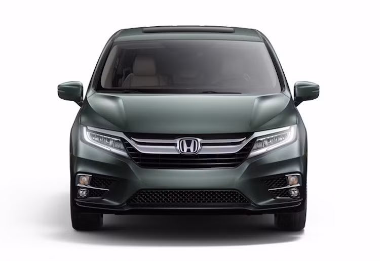 Tại Mỹ, Honda Odyssey mới sẽ được bán với 7 phiên bản khác nhau là LX, EX, EX-L, EX-L Navi Res, Touring và Elite. Mức giá khởi điểm của chiếc xe tại thị trường này chỉ bắt đầu từ 30.890 USD (tương đương 700 triệu đồng.