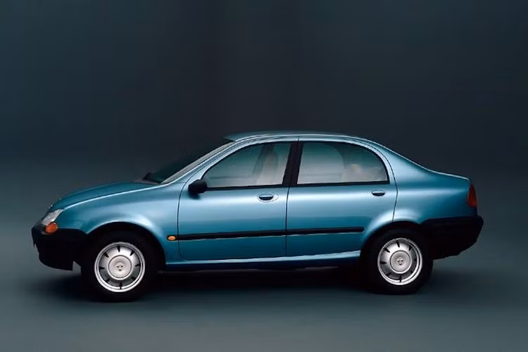 C88 được thiết kế trong bối cảnh vào đầu thập niên 90, khi Porsche đang lâm vào tình trạng cực kỳ khó khăn khiến hãng phải "xoay sở" chật vật để tăng nguồn thu. Không chỉ tạo ra những mẫu xe rẻ hơn như dòng Boxster, Porsche còn tìm cách mở rộng thị trường ra nhiều phân khúc khác. Trong năm 1994, chính phủ Trung Quốc đã mở ra một cuộc thi nhằm thiết kế ra một mẫu xe giá rẻ dành cho đại chúng.