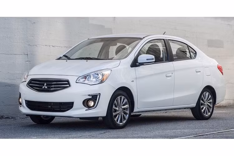 Xe oto sieu re Mitsubishi Mirage va Attrage 2017 co gi hay