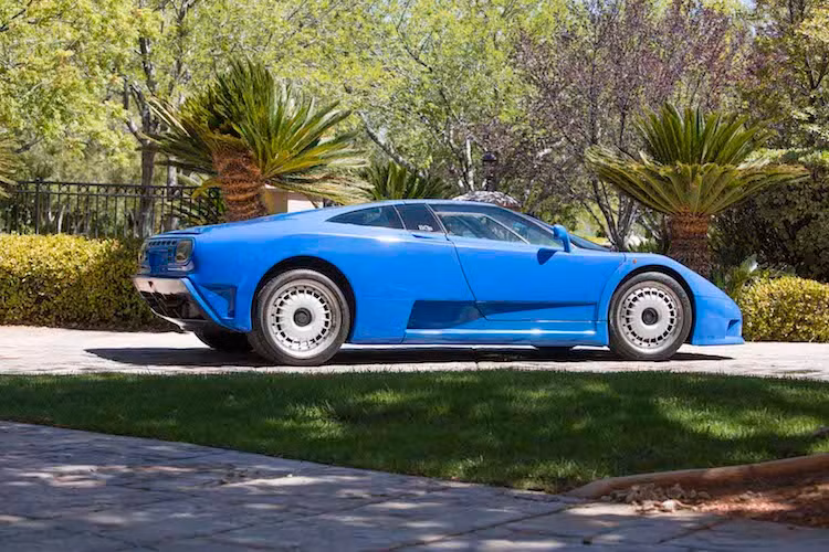 Vào năm 1995, Bugatti lại bị phá sản, trước khi được Volkswagen mua lại vào tháng 7 năm 1998. Trong 4 năm từ 1991 tới 1995, Bugatti chỉ sản xuất được đúng 139 chiếc EB110. Sau khi hãng phá sản, những công ty như B Engineering và Dauer đã mua lại và sử dụng các phụ tùng để tạo ra một số lượng nhỏ EB110 khác.