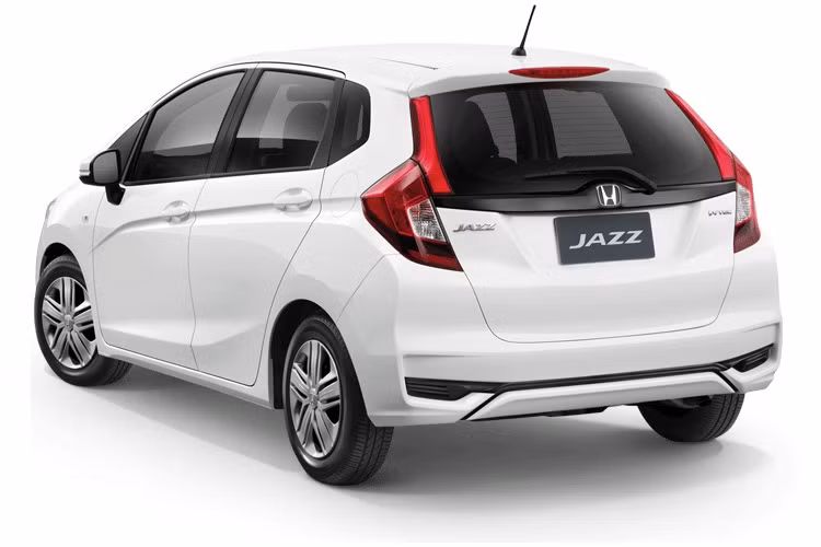 Phiên bản Jazz RS dành riêng cho Thái Lan sở hữu bộ bodykit thể thao, mâm 16 inch 5 cánh kép 2 tông màu được lấy từ đời cũ và logo RS nằm ở cả trước lẫn sau xe. Đặc biệt, phiên bản này sẽ được trang bị sẵn đèn pha full LED và có thêm tùy chọn màu mới là cam ánh ngọc Phoenix Orange Pearl.
