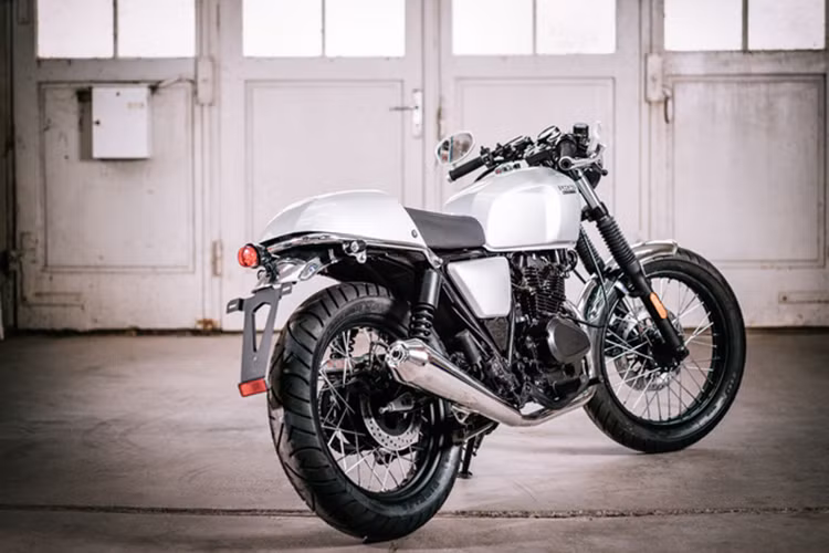 Hiện tại, Brixton có duy nhất một dòng xe là Brixton BX125, nhưng có tới 3 phiên bản là Classic, X (Scrambler) vả R (cafe racer). Cả 3 mẫu BX125 đều sở hữu kiểu dáng cổ điển; đồng thời được trang bị chung một nền tảng khung, động cơ, hộp số, phanh và vành. Một số chi tiết khác cũng được sử dụng chung như đồng hồ, đèn pha chóa tròn LED phía trước...