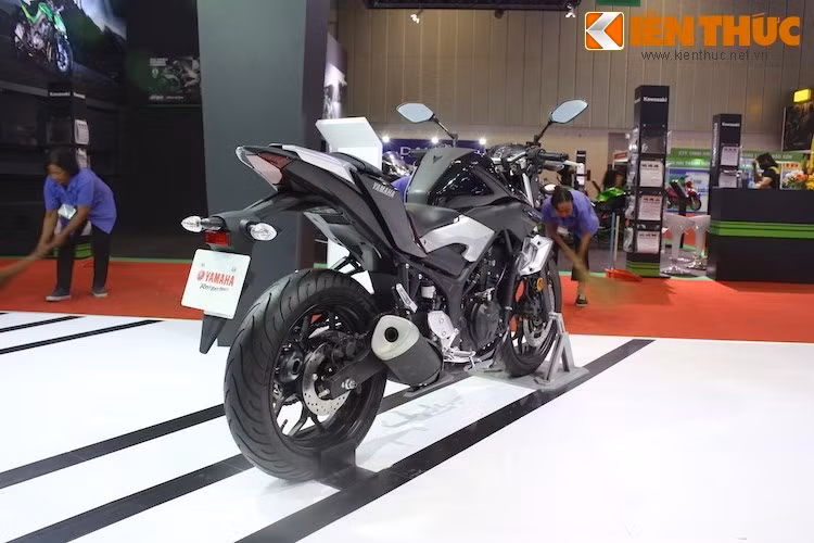 Động cơ cũng được áp dụng công nghệ phân tích buồng đốt, hệ thống kiểm soát tạm ngắt tốc độ (ISC) &amp; bộ lọc khí thải. giúp xe vận hành êm ái ở dải tốc từ thấp đến trung bình, tăng cảm giác phấn khích ở dải tốc độ từ trung bình đến cao và tiết kiệm nhiên liệu. Chiếc xe vẫn sử dụng chung cấu trúc khung thép ống dạng kim cương.