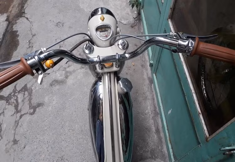 Năm 1981, Motobecane chính thức phá sản, kéo theo sự "khai tử" những chiếc Mobylette. Tuy nhiên, "cái chết" của Mobylette đã bắt đầu xảy ra từ khoảng 2 chục năm trước đó, trước sự xuất hiện của những chiếc xe underbone giá rẻ dạng Honda Cub tới từ Nhật.