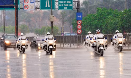 Dieu gi khien dac vu My kham phuc CSGT Ha Noi?-Hinh-2