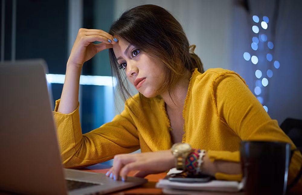 Cuộc sống hiện đại với áp lực công việc cùng nhiều vấn đề nảy sinh khiến bạn dễ rơi vào căng thẳng - Ảnh minh họa: Internet