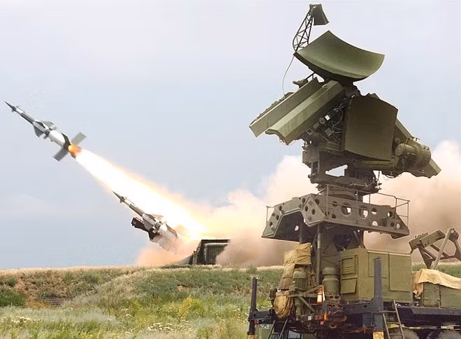 Mặc dù không có khả năng bay thấp bám biển hay thực hiện đường bay phức tạp để đánh lừa hệ thống phòng không đối phương, nhưng vận tốc cực cao lên tới Mach 3,5 của đạn V-600 vẫn khiến nó rất khó bị đánh chặn.