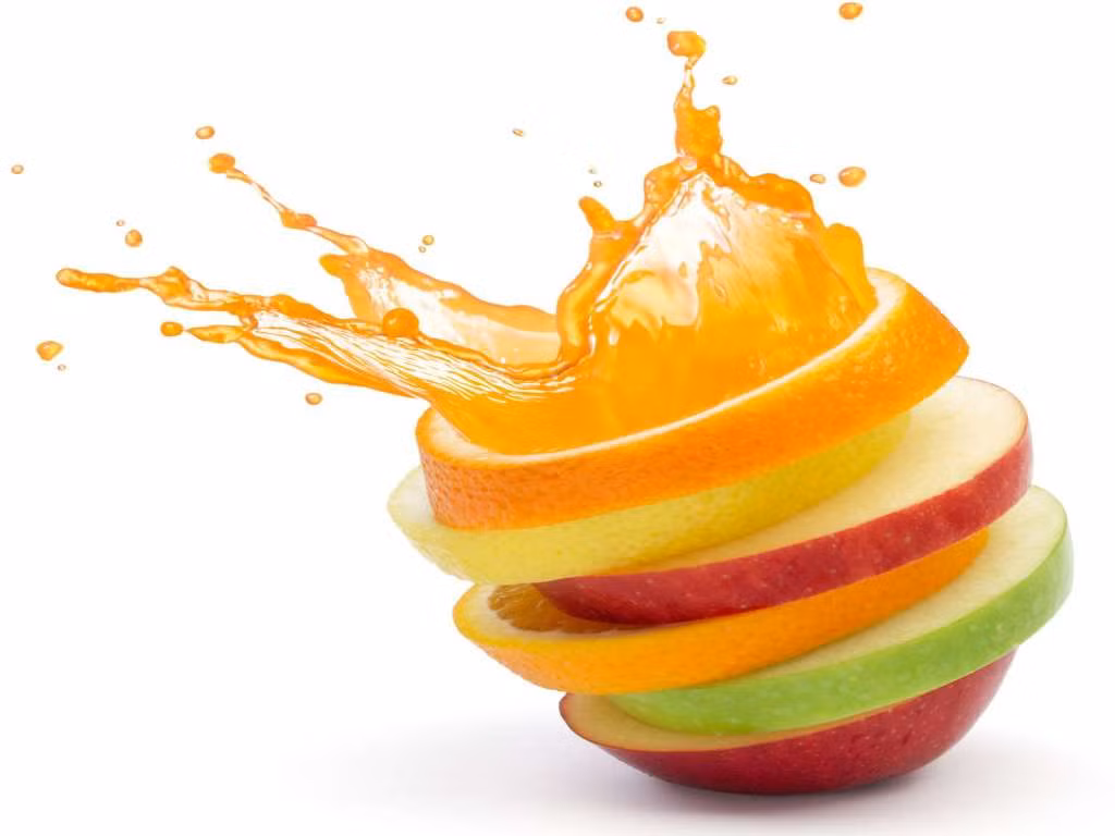 Uống nước ép trái cây mỗi sáng là thói quen của người hào phóng, đôi khi có phần lãng phí tiền của. Ảnh: Fruit.