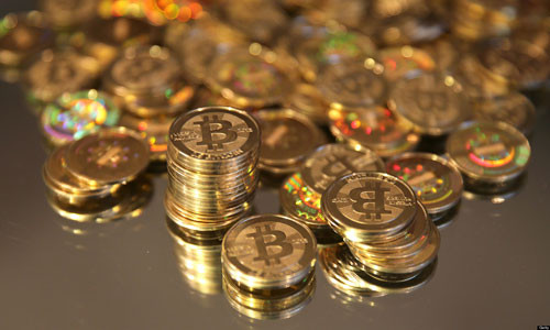 Tiền bitcoin mất 56% giá trị so với USD trong năm nay.