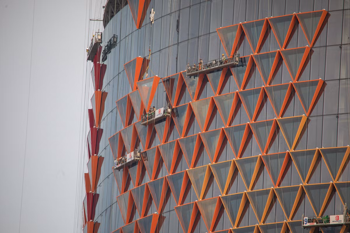 Can canh cao oc IFC One Saigon bi bo hoang hon thap ky duoc don 1 ty dong/m2-Hinh-9