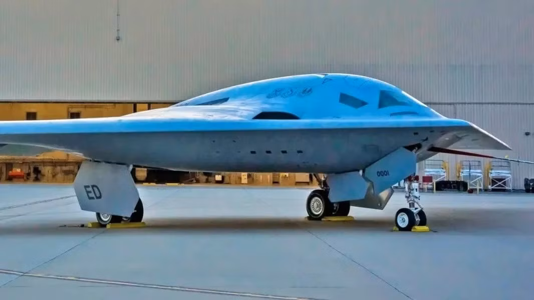 Cả nhà thầu Northrop Grumman và Không quân Mỹ đều cố gắng bảo vệ các chi tiết của chương trình nhằm ngăn chặn các đối thủ nắm thông tin về vũ khí này.