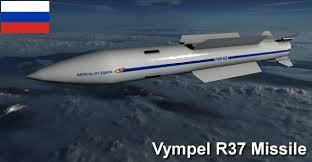 Su-30SM2, phiên bản tiên tiến của dòng Su-30, tận dụng tầm bắn mở rộng và tốc độ cao của R-37M để tấn công các mục tiêu ở khoảng cách lên tới 400 km. Cải tiến này giúp Su-30SM2 thậm chí còn hiệu quả hơn trong các nhiệm vụ đa nhiệm chiếm ưu thế trên không.