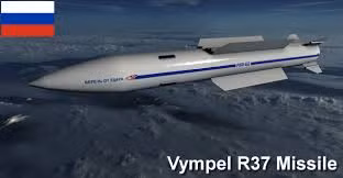 Su-30SM2, phiên bản tiên tiến của dòng Su-30, tận dụng tầm bắn mở rộng và tốc độ cao của R-37M để tấn công các mục tiêu ở khoảng cách lên tới 400 km. Cải tiến này giúp Su-30SM2 thậm chí còn hiệu quả hơn trong các nhiệm vụ đa nhiệm chiếm ưu thế trên không.