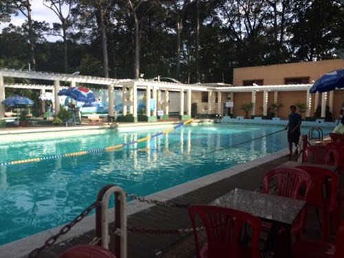 Be trai chet duoi trong ho boi Cung van hoa Lao dong