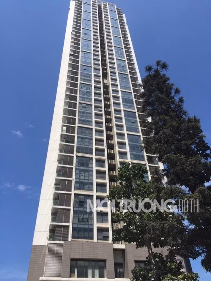  Chung cư Number One Thăng Long Bên cạnh đó, theo thông tin trên Môi trường và Đô thị Việt Nam ngày 26/5, tầng khối Trung tâm thương mại (TTTM) thuộc 2 toà nhà của Chung cư Number One Thăng Long nằm trên đường Khuất Duy Tiến (Hà Nội) chưa được nghiệm thu PCCC. Ảnh: Môi trường và Đô thị Việt Nam.