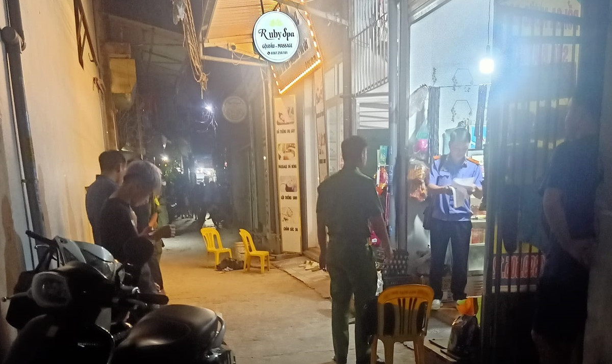 Hải Dương: Đang điều tra vụ chồng sát hại vợ rồi tự sát Hai Duong: Dang dieu tra vu chong sat hai vo roi tu sat