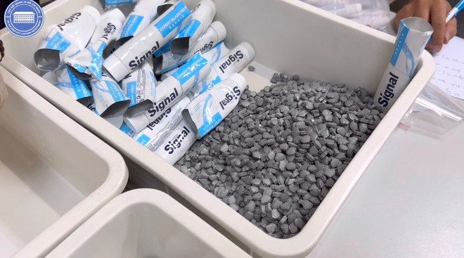 Lần theo dòng chảy ma tuý để khui ra các đường dây, từng đối tượng có liên quan ra ánh sáng, với phương châm “không đánh khúc giữa, bắt cả đường dây, đối tượng chủ mưu, cầm đầu, xử lý đến đối tượng sử dụng trái phép chất ma túy”. Cơ quan công an làm rõ những đầu mối thông tin nhỏ nhất; có những vụ án đã truy xét, chứng minh hành vi mua bán trái phép chất ma túy và tổ chức sử dụng trái phép chất ma túy mà các đối tượng đã thực hiện từ năm 2021.