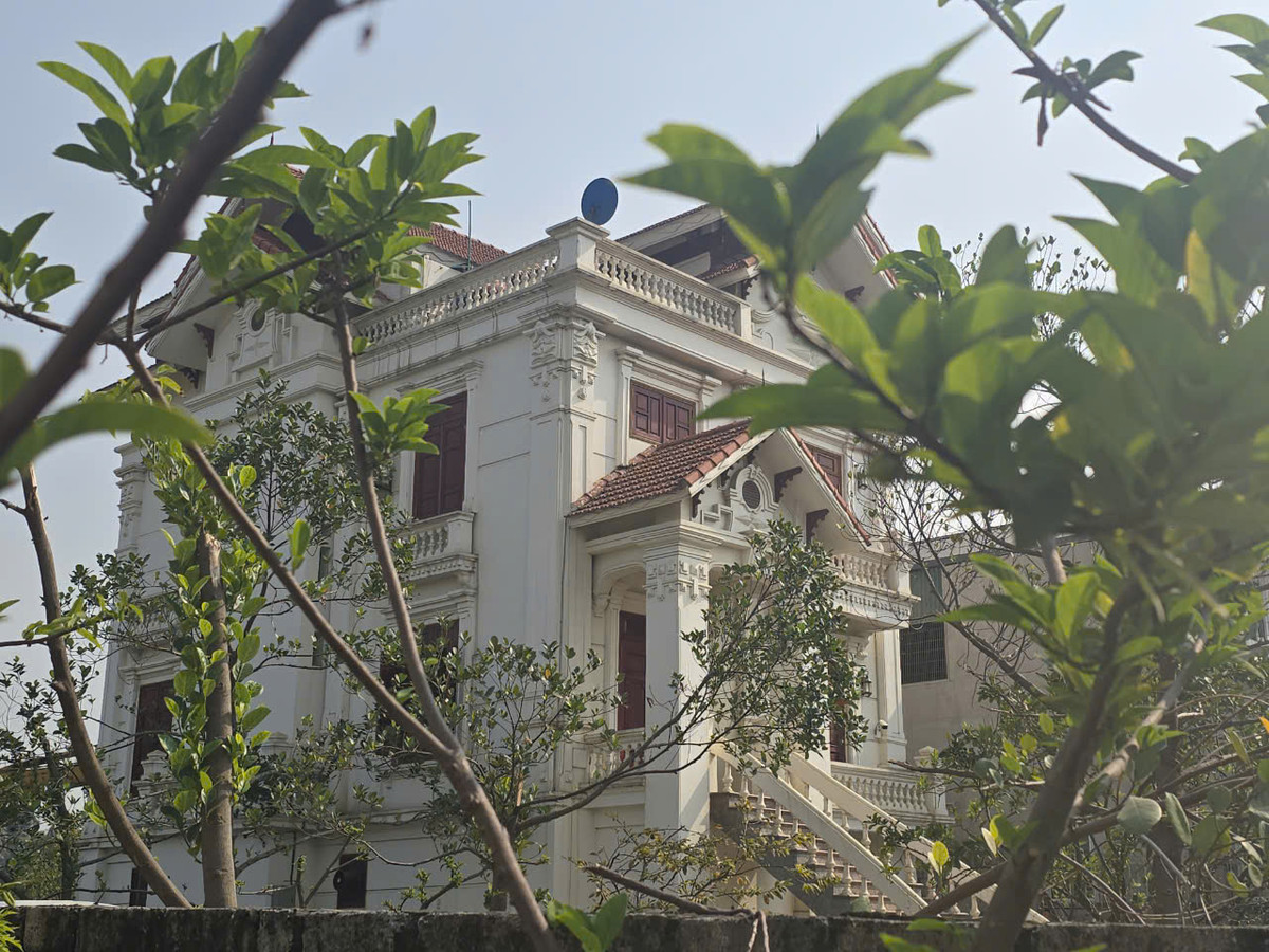 Hải Dương: 3 hộ dân lấn chiếm mỏ núi Lim phải tháo dỡ nhà - Hình 2 Hai Duong: 3 ho dan lan chiem mo nui Lim phai thao do nha-Hinh-2