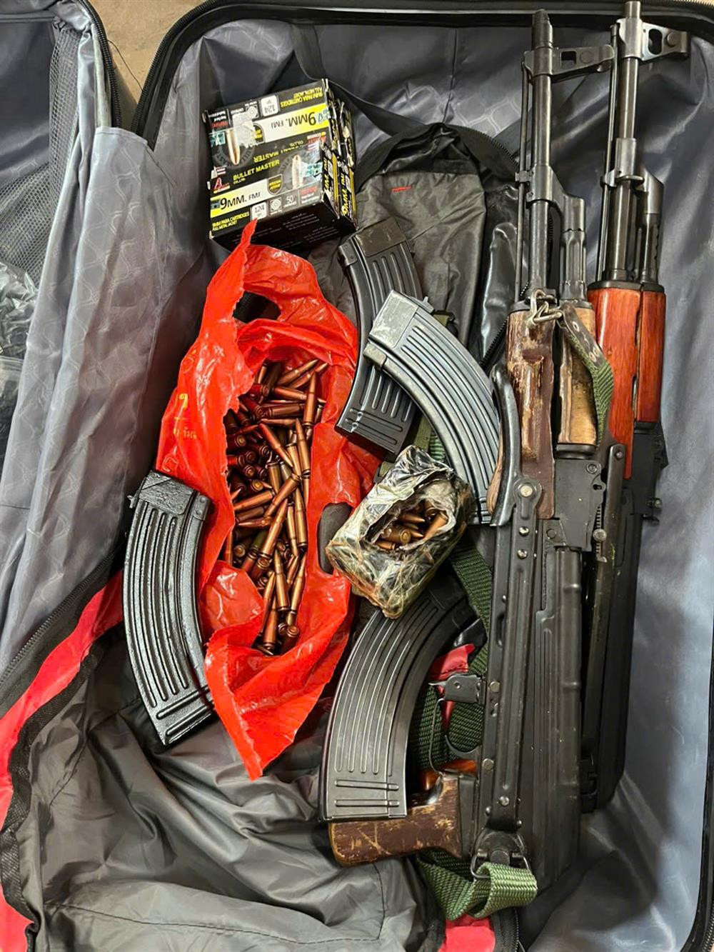 Danh tính đám “đàn em” giang hồ Bình “Kiểm” vừa bị bắt? - Hình 3 Danh tinh dam “dan em” giang ho Binh “Kiem” vua bi bat?-Hinh-3