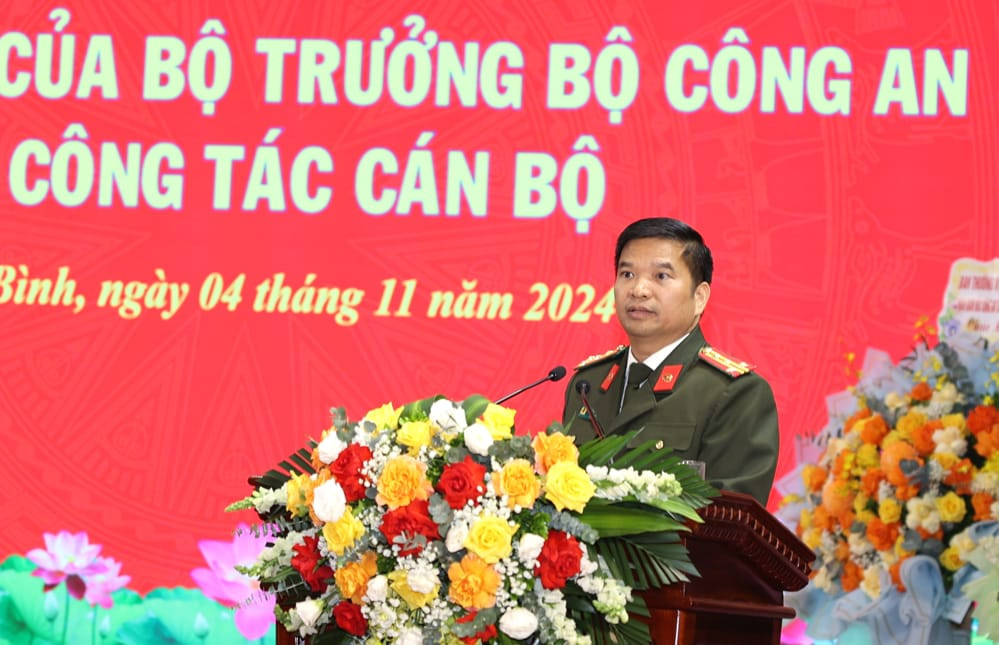 Ninh Bình, Sơn La có tân Giám đốc Công an tỉnh - Hình 3 Ninh Binh, Son La co tan Giam doc Cong an tinh-Hinh-3
