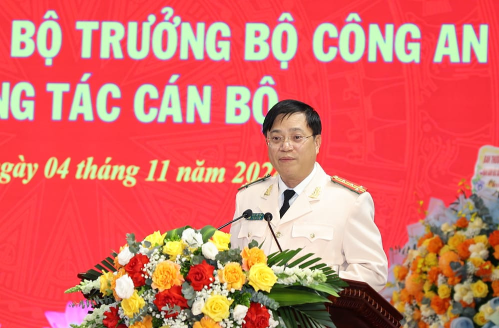 Ninh Bình, Sơn La có tân Giám đốc Công an tỉnh - Hình 4 Ninh Binh, Son La co tan Giam doc Cong an tinh-Hinh-4