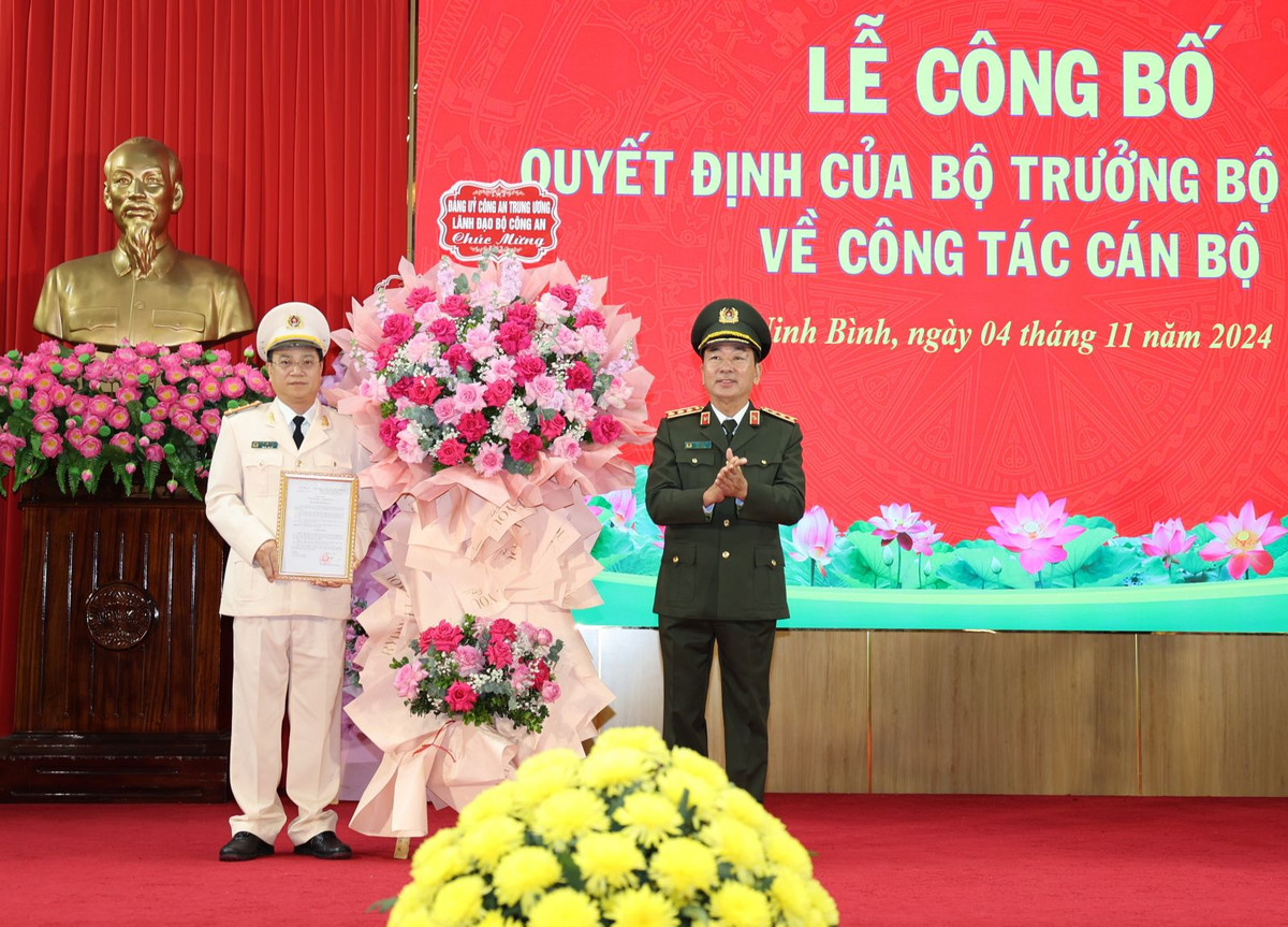 Ninh Bình, Sơn La có tân Giám đốc Công an tỉnh Ninh Binh, Son La co tan Giam doc Cong an tinh
