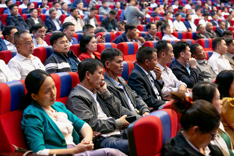 Chủ tịch UBND tỉnh Hải Dương Lê Ngọc Châu đối thoại với nông dân - Hình 2 Chu tich UBND tinh Hai Duong Le Ngoc Chau doi thoai voi nong dan-Hinh-2