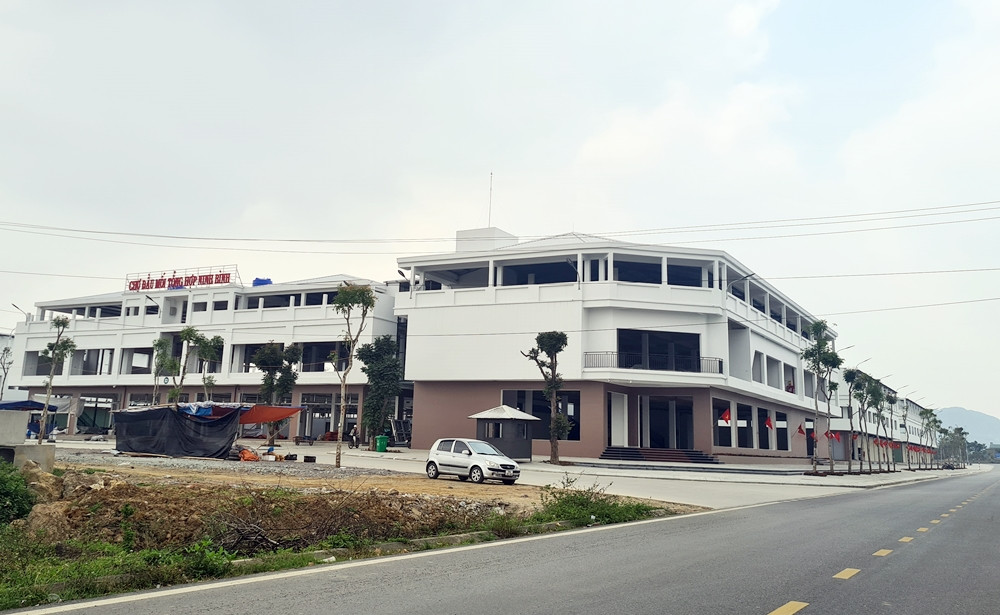 Ninh Binh: Vi sao tieu thuong cho Nam Thanh cang bang ron “keu cuu“?-Hinh-13