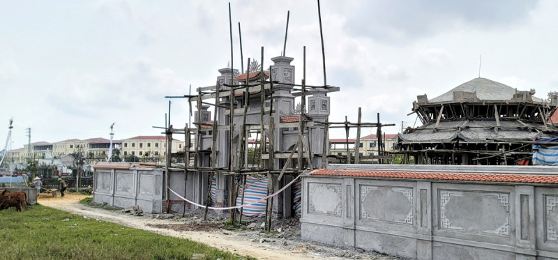 Hiện khu lăng mộ trên đang trong quá trình xây dựng và hoàn thành. Các hạng mục đang được xây dựng phần thô gồm 3 đơn nguyên nhà (phía dưới là phần mộ) có mái.