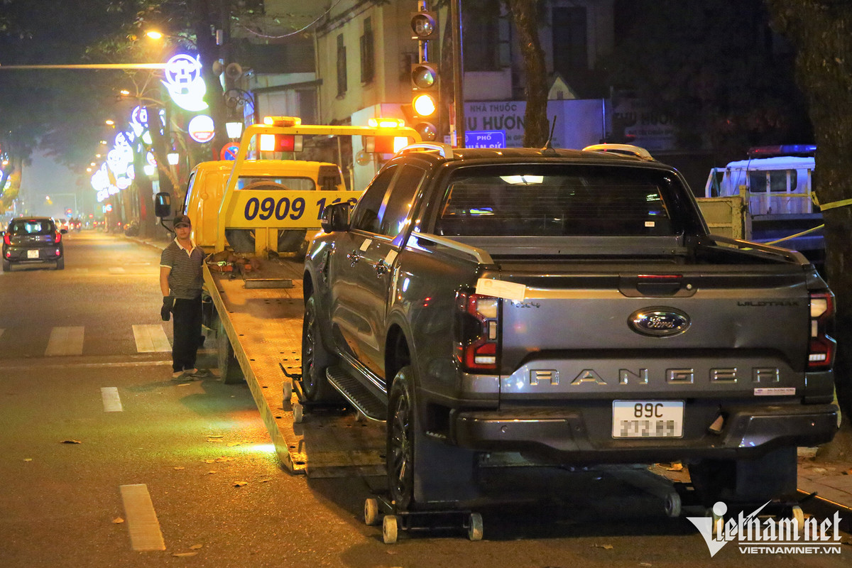 Ô tô quá hạn đăng kiểm phải thuê xe cứu hộ đưa đi kiểm định - Hình 3 O to qua han dang kiem phai thue xe cuu ho dua di kiem dinh-Hinh-3