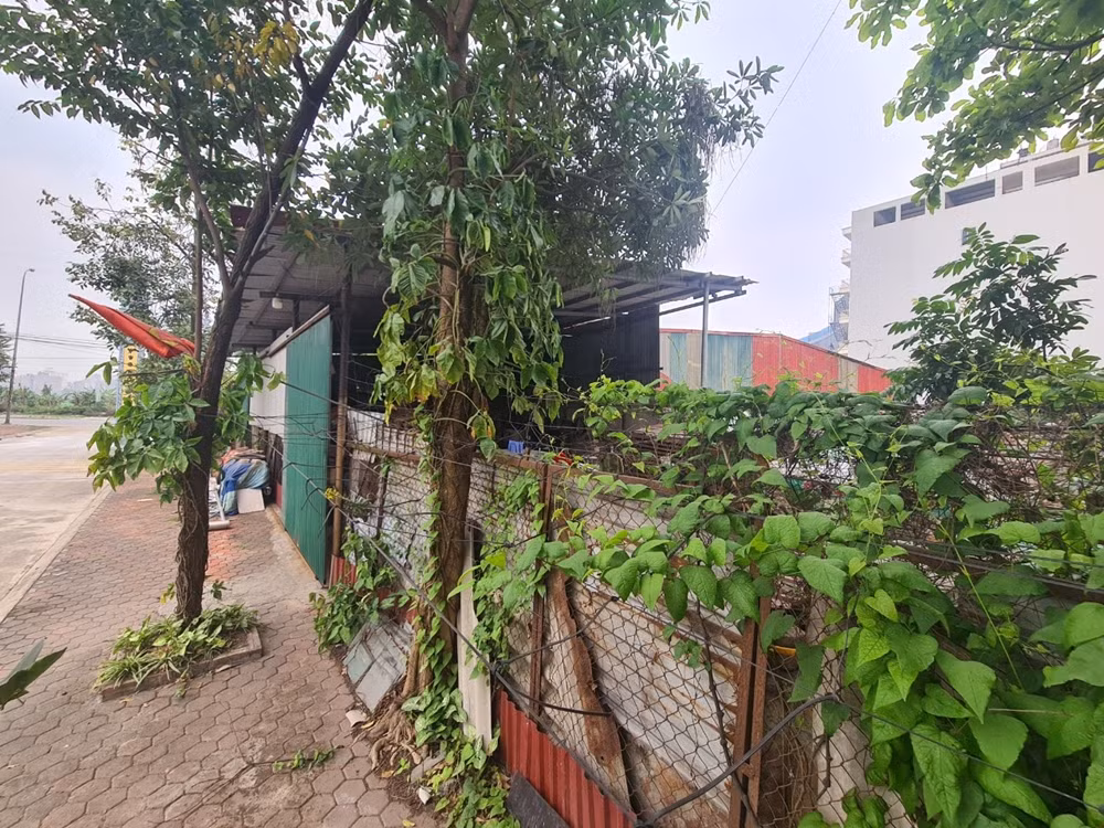 Bac Ninh: Nhech nhac xuong go “moc” tren dat cong, chan het loi di-Hinh-2