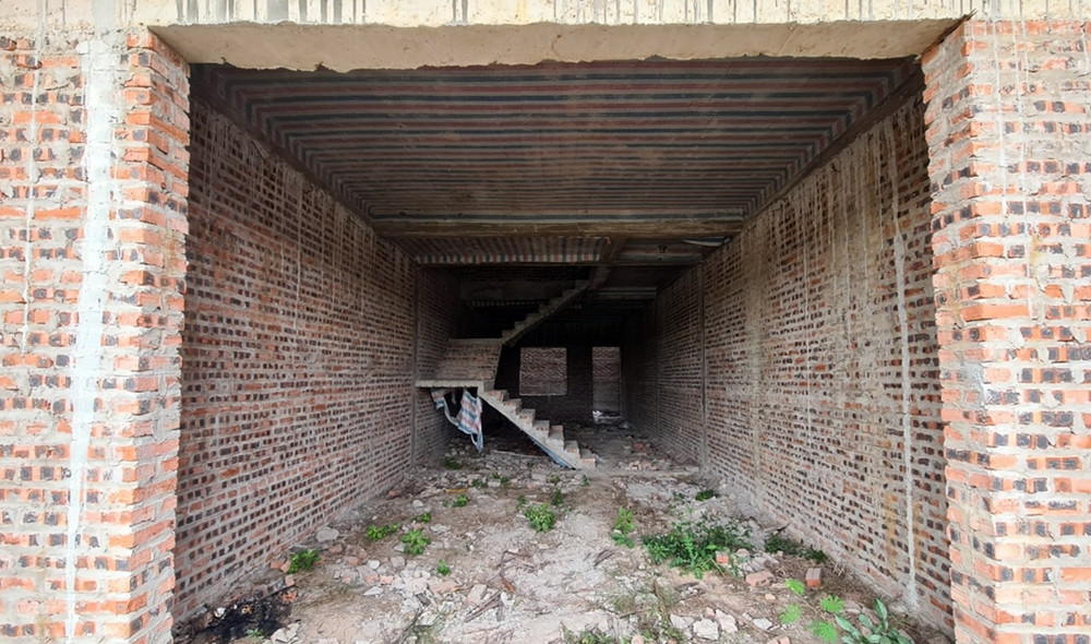 Cận cảnh bên trong một nhà liền kề tại dự án khu đô thị Kim Hoa để không.