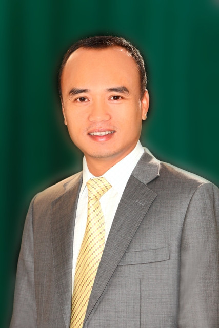 Ong Luong Tat Thang - Pho GD So KH-DT Thanh Hoa lam Pho Bi thu TP Sam Son