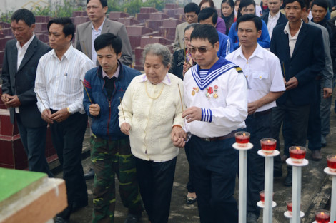Những chiến sĩ Gạc Ma năm xưa vẫn không bao giờ quên trận hải chiến năm ấy. Ảnh: LÊ VĂN